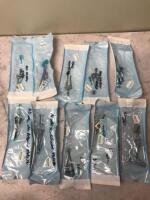 LOT OF AUTOMATIC SKIN RETRACTORS