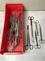 LOT OF SURGICAL SCISSORS