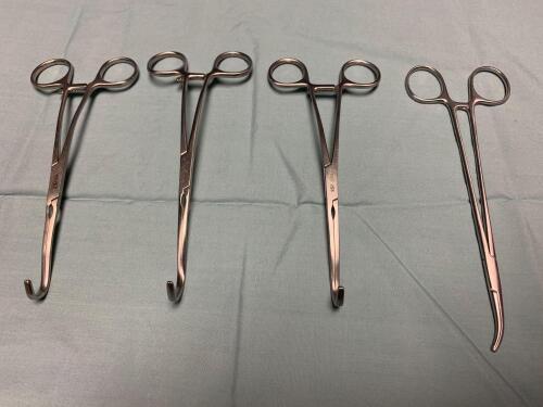 LOT OF 4 CURVED AORTIC CLAMPS