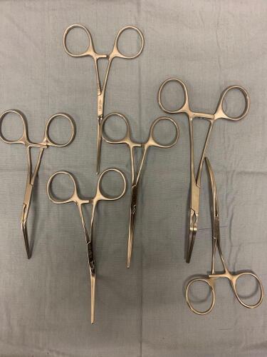 LOT OF 6 SMALL ANGLED AORTIC CLAMPS