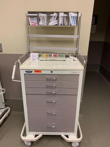 ARMSTRONG 6 DRAWER CRASH CART