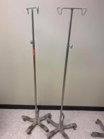 PEDIGO LOT OF 2 IV POLES