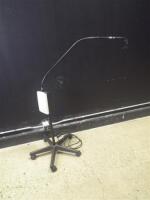 WELCH ALLYN 48740 EXAM LIGHT ON ROLLING STAND