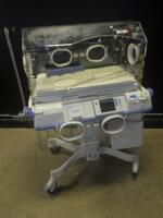 HILL-ROM ISOLETTE C2000 INFANT INCUBATOR (DAMAGE)