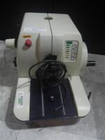 LEICA RM2135 MICROTOME