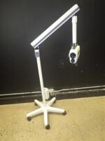 WELCH ALLYN VIDEO PATH LIGHT SOURCE ON ROLLING STAND