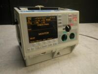 ZOLL M-SERIES BIPHASIC DEFIB WITH PACING, 3 LEAD ECG, CO2, SPO2, NIBP, ANALYZE