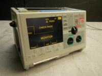 ZOLL M-SERIES BIPHASIC DEFIB WITH PACING, 3 LEAD ECG, ANALYZE