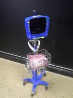 GE DINAMAP CARESCAPE V100 PATIENT MONITOR ON ROLLING STAND