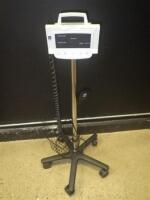 BPTRU BPM-200 PATIENT MONITOR ON ROLLING STAND