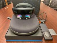 MICROSOFT HOLOLENS DEVELOPMENT EDITION MIXED REALITY SMARTGLASSES WITH CLICKER