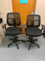 LOT OF 2 MESH BACK ROLLING WORKSTATION CHAIRS