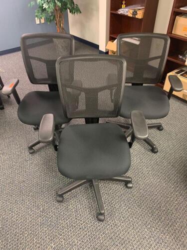 LOT OF 3 MESH BACK ROLLING OFFICE CHAIRS