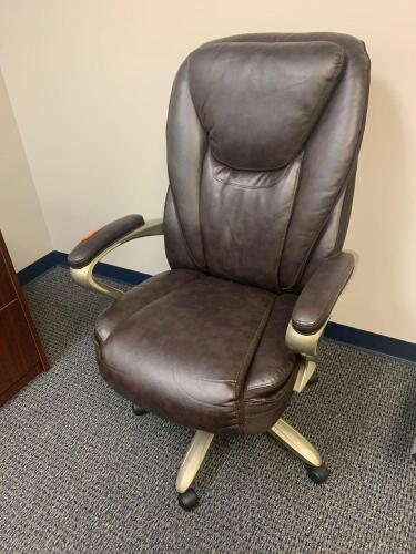 LEATHERETTE EXECUTIVE CHAIR