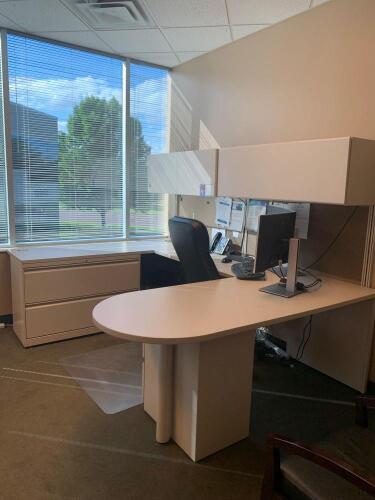 CONTENTS OF OFFICE TO INCLUDE: WORKSTATION, EXECUTIVE CHAIR, ROUND TABLE WITH 4 BLACK SWIVEL CHAIRS AND 2 SIDE CHAIRS