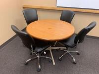 42" ROUND TABLE WITH 4 BLACK SWIVEL CHAIRS