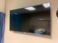 LG 40" TELEVISION (NO WALL MOUNT)