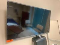 LG 40" TELEVISION (NO WALL MOUNT)