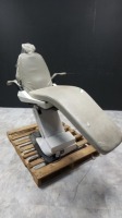 HEALTHCO INTERNATIONAL CELEBRITY DENTAL CHAIR