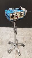 PILLING LUMINATOR 2X LIGHT SOURCE WITH HEADSET ON ROLLING STAND