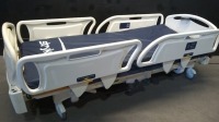 STRYKER FL28EX HOSPITAL BED WITH HEAD AND FOOT BOARDS (SCALE)