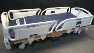 STRYKER FL28C5 HOSPITAL BED WITH HEAD AND FOOT BOARDS (SCALE)