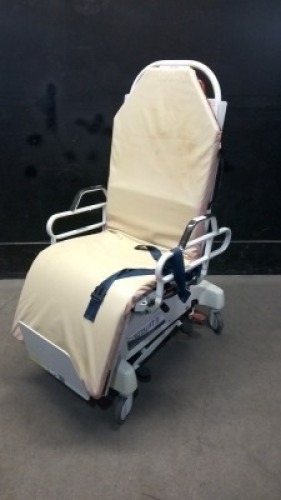 WY EAST MEDICAL TOTALIFT II STRETCHER CHAIR