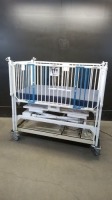 HARD ELECTRIC INFANT CRIB