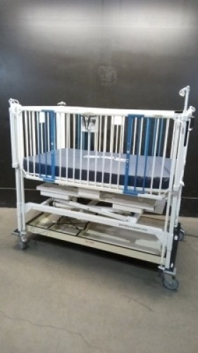 HARD ELECTRIC INFANT CRIB