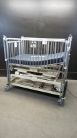 HARD ELECTRIC INFANT CRIB