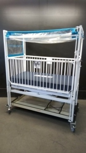 HARD INFANT CRIB