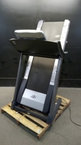 NORDIC TRACK C 1500 TREADMILL