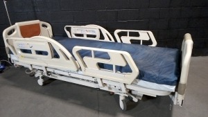 HILL-ROM ADVANTA P1600 HOSPITAL BED W/HEAD & FOOTBOARD
