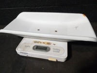 TANITA 1583 INFANT SCALE