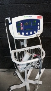 WELCH ALLYN 53NTO PATIENT MONITOR ON ROLLING STAND