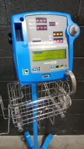 GE DINAMAP PRO 400V2 PATIENT MONITOR ON ROLLING STAND