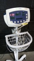 WELCH ALLYN 53NTO PATIENT MONITOR ON ROLLING STAND