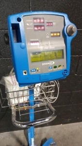 GE DINAMAP PRO 200V2 PATIENT MONITOR ON ROLLING STAND