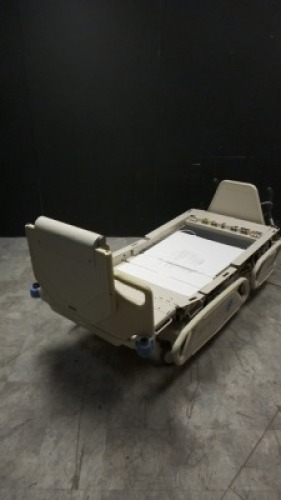 HILL-ROM TOTALCARE HOSPITAL BED