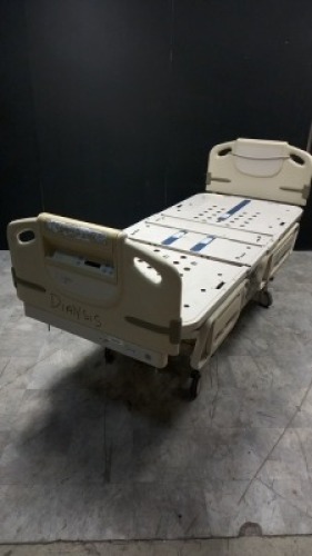 HILL-ROM P1600 ADVANTA HOSPITAL BED