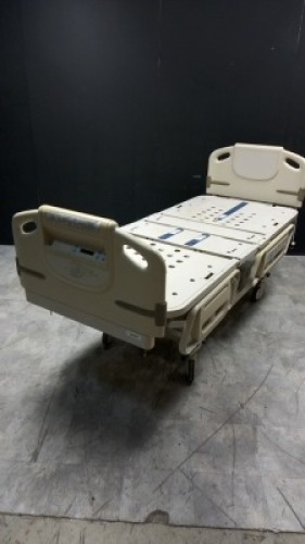 HILL-ROM P1600 ADVANTA HOSPITAL BED