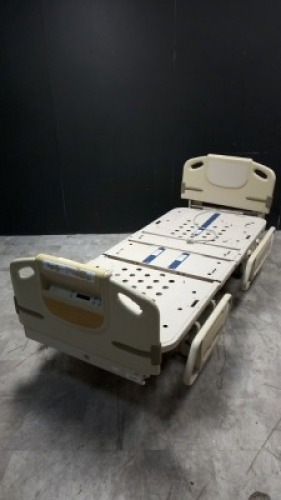 HILL-ROM P1600 ADVANTA HOSPITAL BED