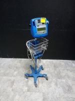 GE PRO 200V2 VITAL SIGN MONITOR ON ROLLING STAND