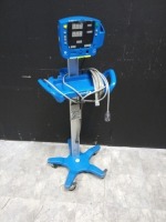 GE CARESCAPE V100 VITAL SIGN MONITOR ON ROLLING STAND