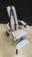 RESTRAINING CHAIR