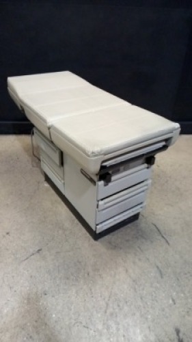 MIDMARK 404 EXAM TABLE