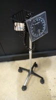 SPHYGMOMANOMETER ON ROLLING STAND