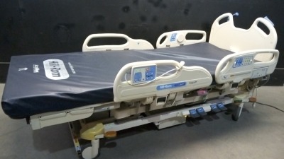 HILL-ROM P3200 VERSACARE HOSPITAL BED WITH HEAD BOARD