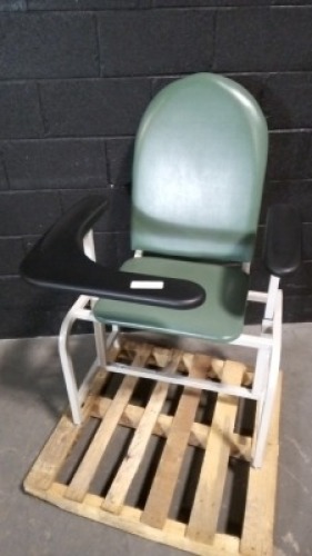 BLOOD DRAW CHAIR