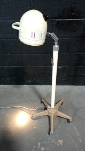 SKYTRON EXAM LIGHT ON ROLLING STAND